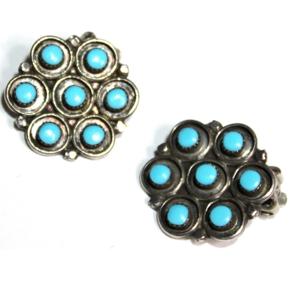 Vintage southwest Native American Zuni turquoise sterling silver Clip earrings